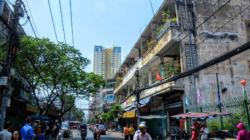 Giá nhà đất Quận 5 sau sáp nhập: Biến động & dự báo mới nhất 2025 3 Các yếu tố ảnh hưởng đến giá nhà đất Quận 5 sau sáp nhập