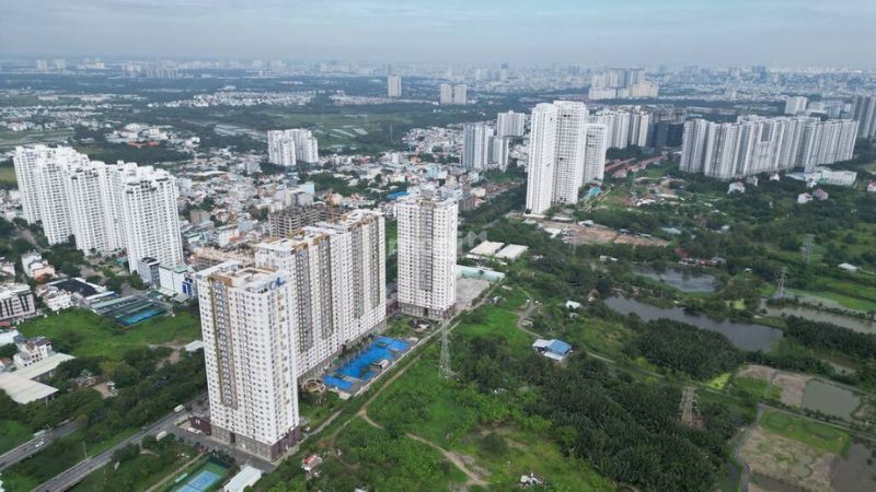 Dân số tăng nhanh khiến nhu cầu nhà ở tăng mạnh tại xã Nhà Bè và Phước Kiển.