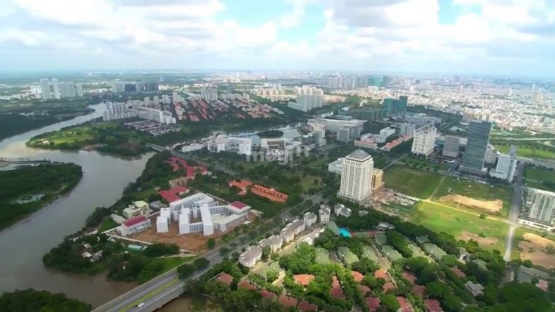 Huyện Nhà Bè sau sáp nhập được chia thành 2 xã là Nhà Bè và Hiệp Phước.