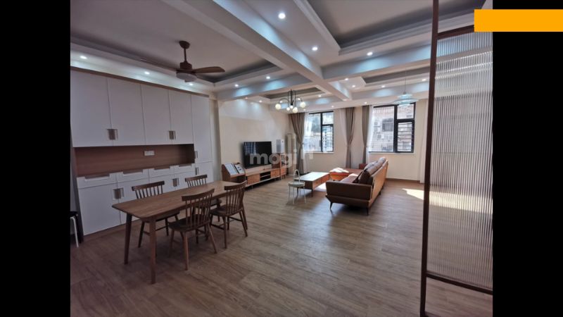 Đứng sát góc sẽ có góc chụp trông rộng hơn