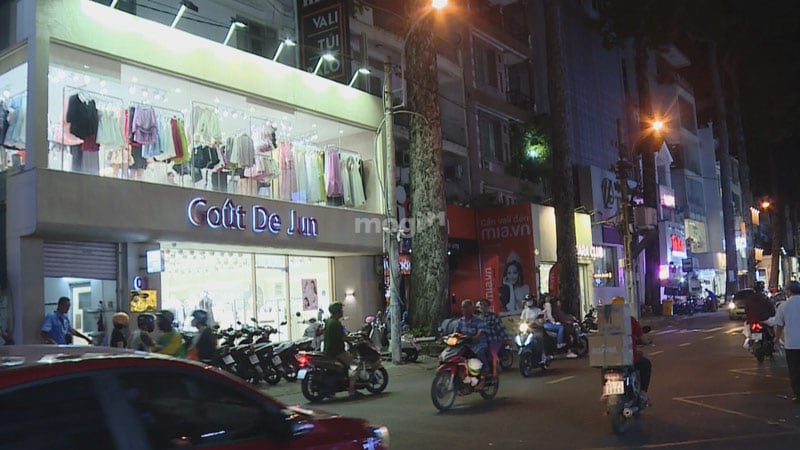 Vị trí địa lý và khu vực kinh doanh là yếu tố quan trọng 