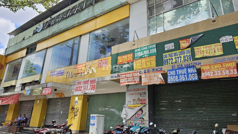 Các yếu tố ảnh hưởng đến giá thuê mặt bằng