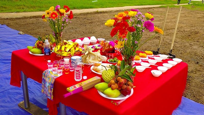 Tiến hành chọn ngày lành tháng tốt để làm lễ cúng động thổ xây nhà