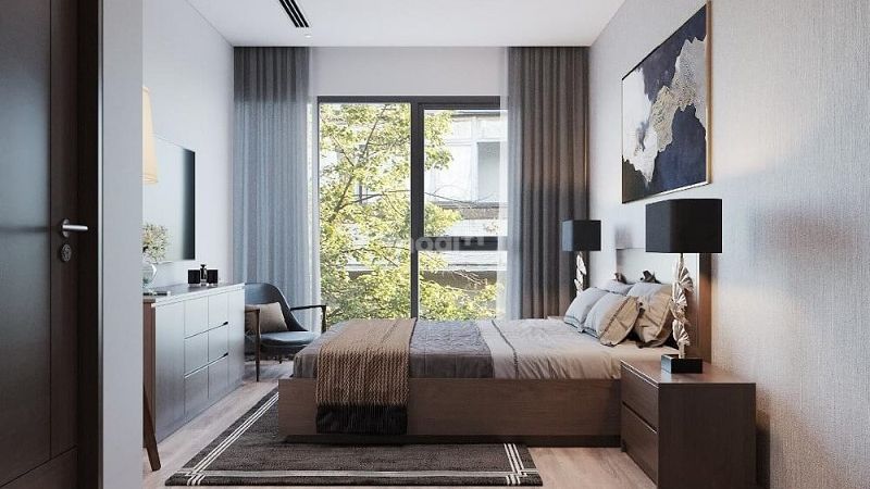 Phòng ngủ được bài trí khá đơn giản và tràn ngập ánh sáng tự nhiên