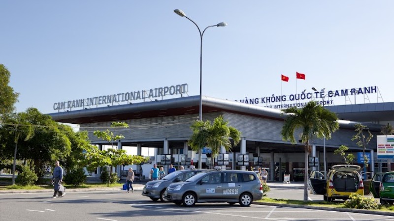 Khu vực gắn với Sân bay quốc tế Cam Ranh được định hướng phát triển thành trung tâm thương mại, dịch vụ hàng không, du lịch biển - đảo cao cấp và logistics hàng không