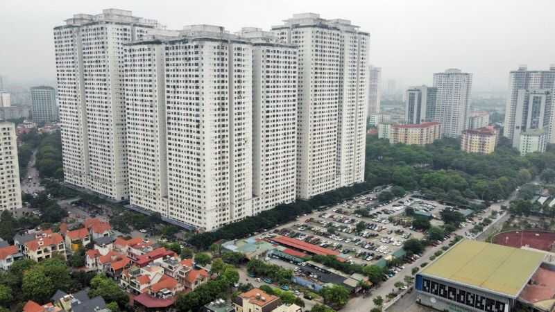 Giá chung cư Hà Nội tăng, chạm 100 triệu/m2 - Vượt xa thu nhập thực tế 8 Tâm lý đầu cơ, tích lũy tài sản cũng khiến giá chung cư Hà Nội tăng (Nguồn: Báo Tiền Phong)