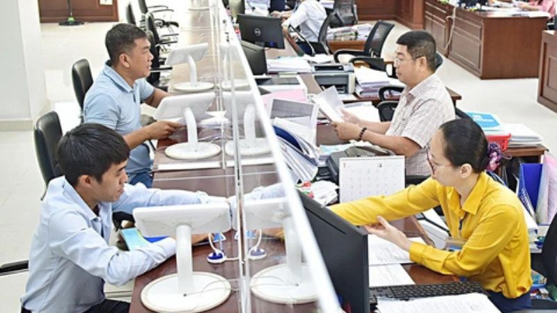 Nộp tiền sử dụng đất.