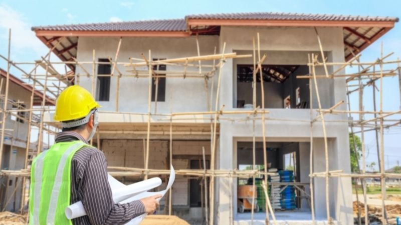 Tránh khởi công vào những ngày xấu hoặc xung khắc tuổi chủ nhà