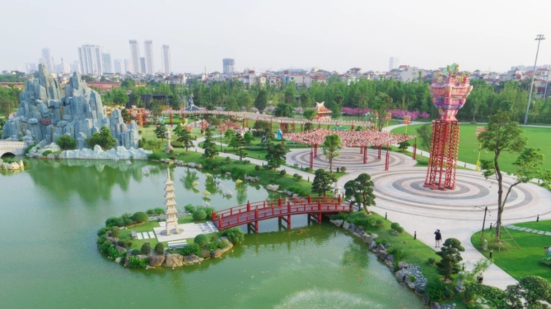 Khu tham quan, chạy bộ, sinh hoạt cộng đồng rộng rãi 