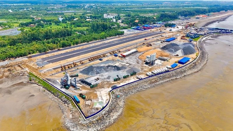 Tuyến đường nội khu tại dự án lấn biển Cần Giờ